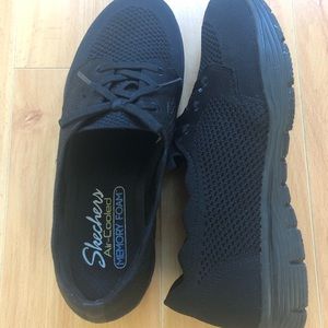 CLEARANCE 🌺🌺 SKECHERS WOMEN’S SNEAKERS SHOES